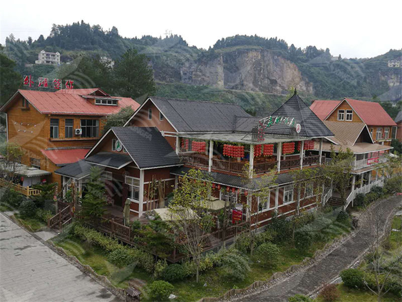 選擇合成樹(shù)脂瓦，為南方屋頂雨季防水護(hù)航